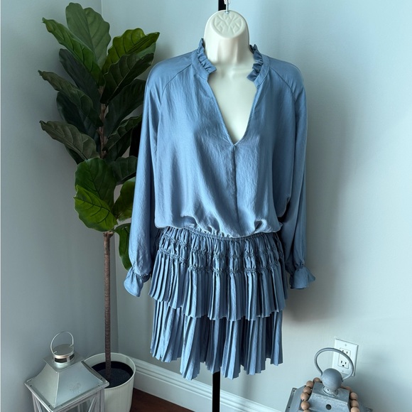 Express Dresses & Skirts - Express Blue Long Sleeve Short Dress